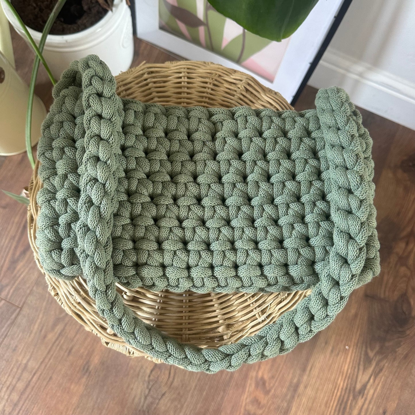 Medium Eucalyptus Green Crossbody