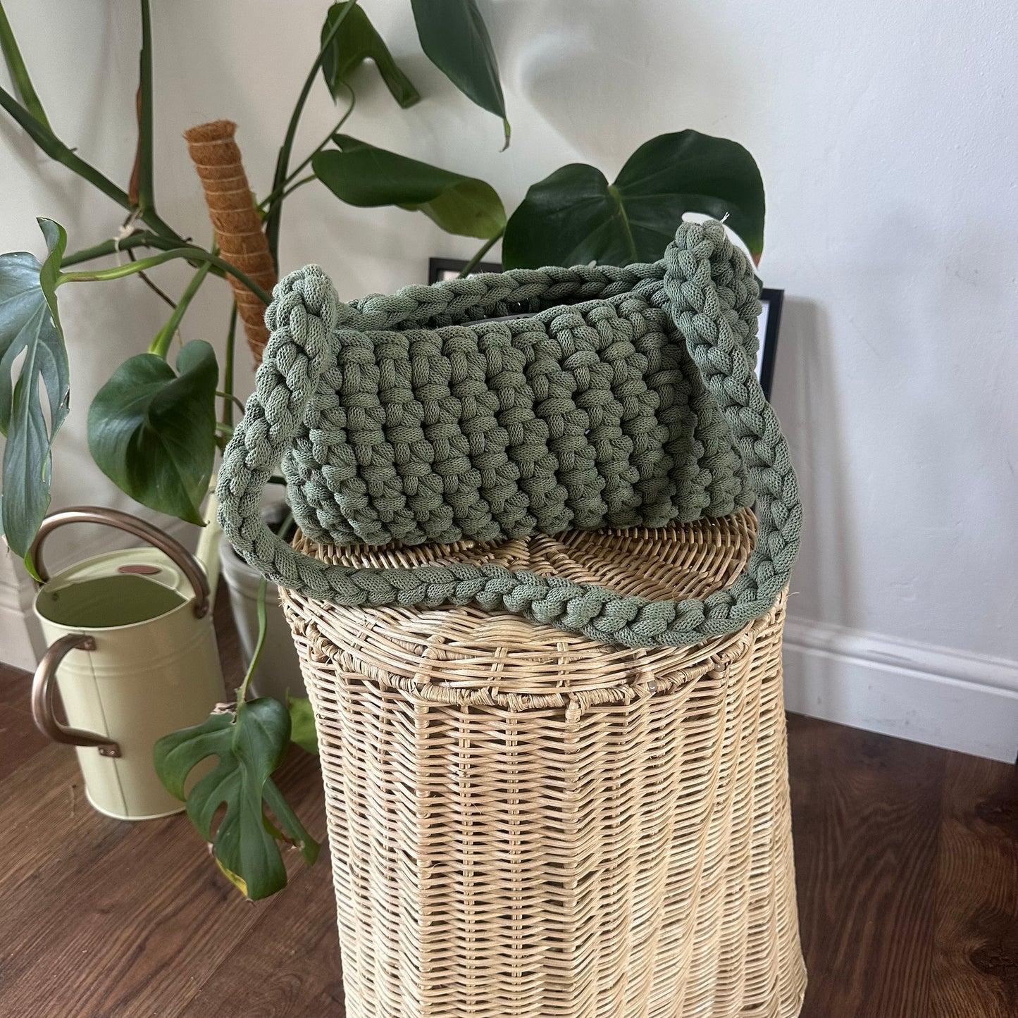 Medium Eucalyptus Green Crossbody
